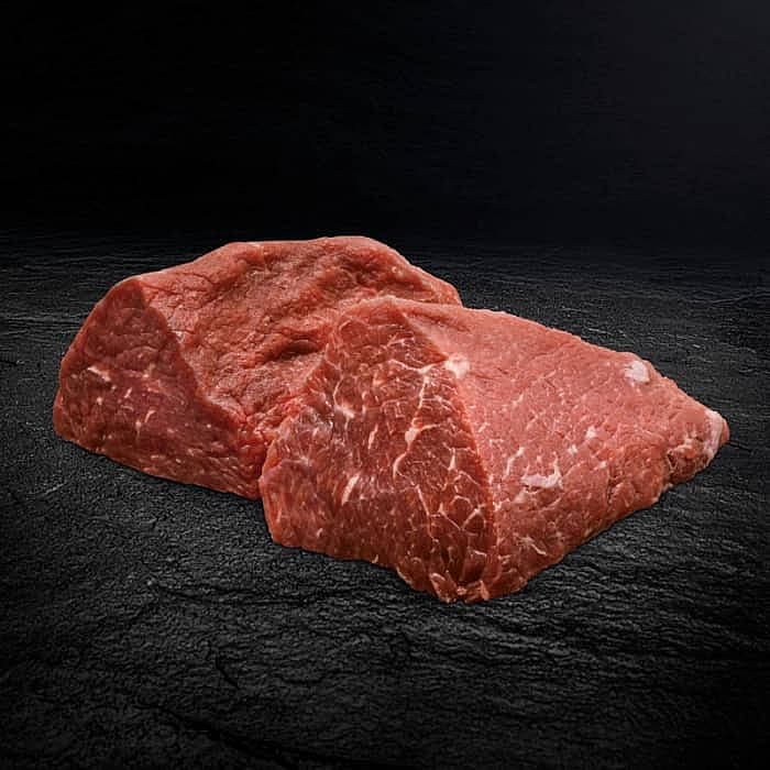 Bürgermeisterstück oder auch Tri Tip vom Irish Hereford auf schwarzem Hintergrund